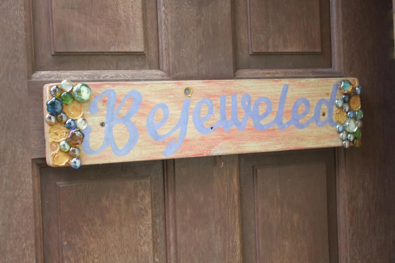 One32 Guesthouse Bejeweled Kingston 0*,  Jamaïque